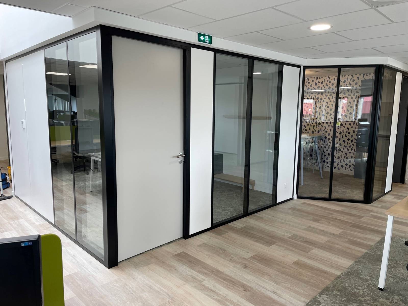 Spécialiste dans la Transformation d'Espaces de Travail Réalisation de bureaux à Mauguio proche de Montpellier - 34000