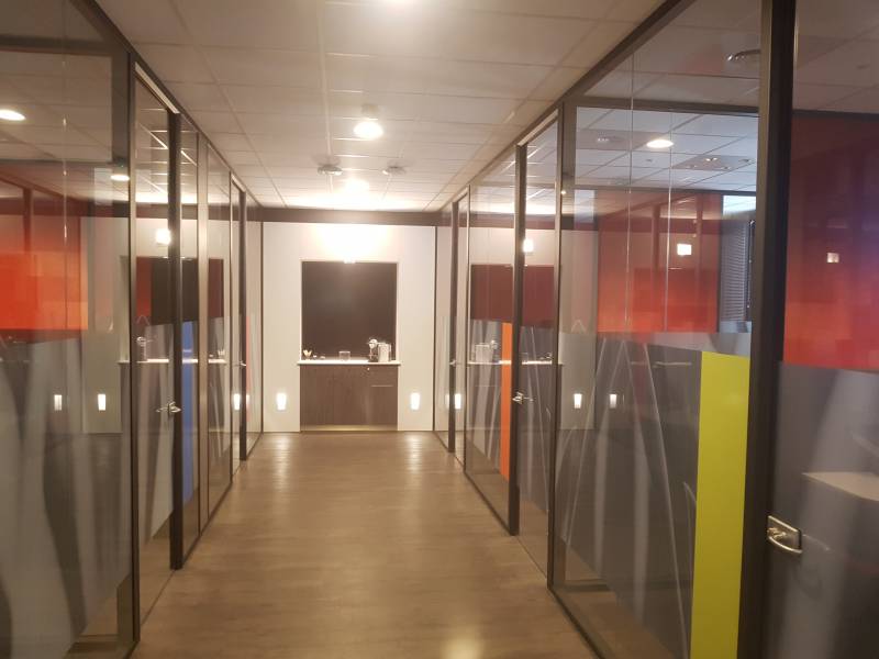 separation vitre dans bureau tertiaire sur pezenas