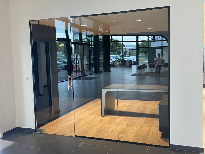 Spécialiste de la cloison vitrée design