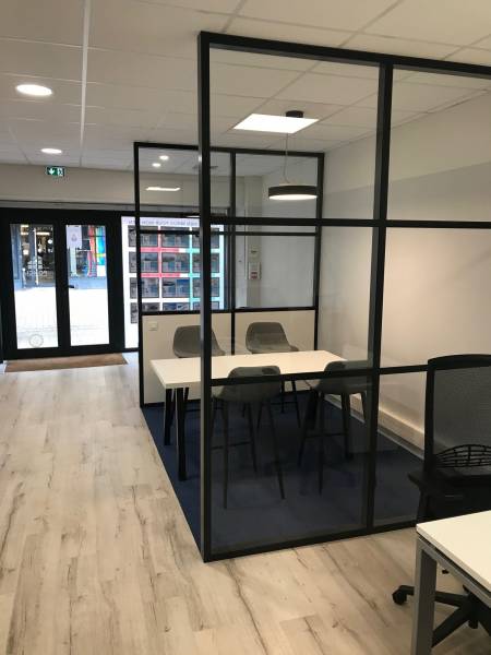 Spécialiste de la cloisons aluminium vitrée dans la région Occitanie