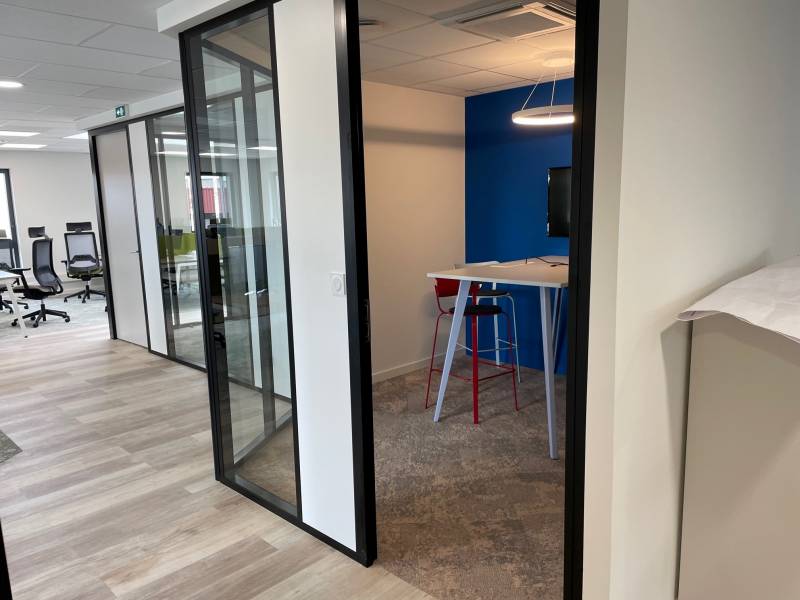 Entreprise d'aménagement intérieur : cloisons, faux plafonds, sol et menuiseries intérieur