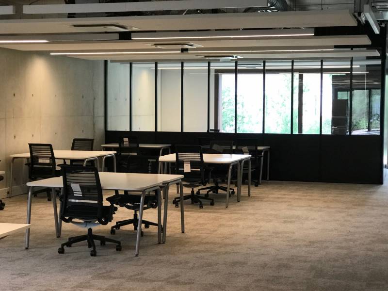 Réalisation de cloisons vitrées type Atelier dans des bureaux à Montpellier
