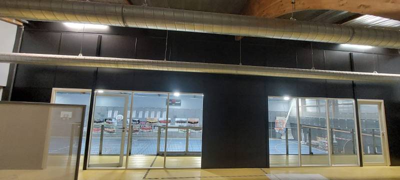 Réalisation de cloisons modulaires pour gymnase à Toulouse
