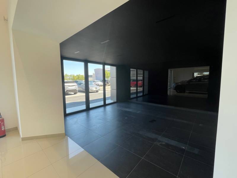 Peinture sol et plafond pour garage automobile près de Lyon - 69000