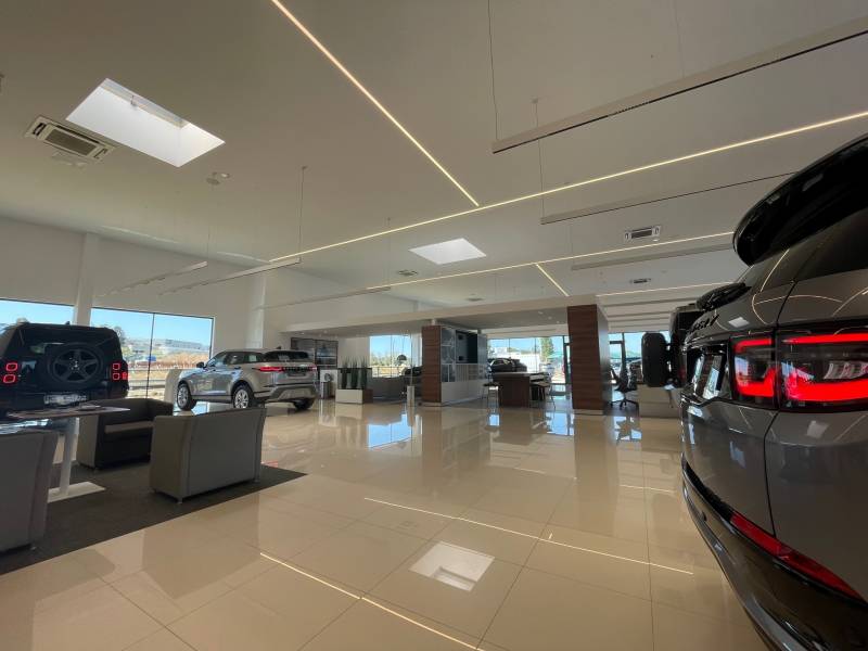 Entreprise spécialisée en rénovation et peinture pour concession automobile de marque près de Lyon - 69000